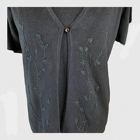 Vintage Emma James Short Sleeved Embroidered Black Sweater Size M - Picture 3 of 12